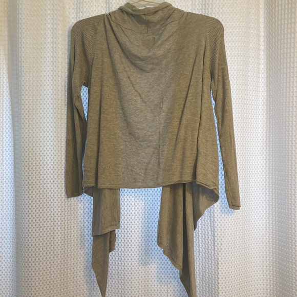 Sweater - Picture 3 of 4